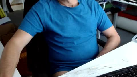Tom online show from 05-05-26, 10:01