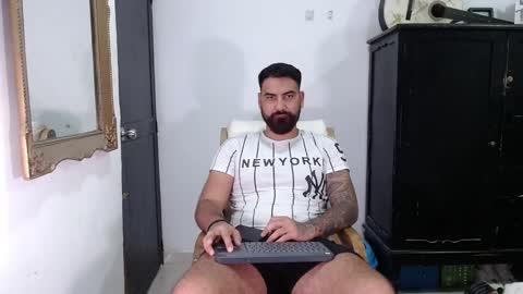 Snapshot of tomy_johnson2 chatting on 12-31-24, 08:12 Tomas jhonson online show from 12-31-24, 08:12