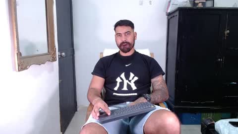 Snapshot of tomy_johnson2 chatting on 01-26-25, 09:29 Tomas jhonson online show from 01-26-25, 09:29