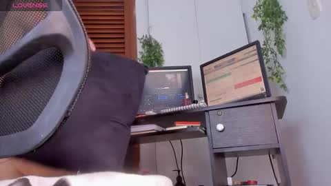 lady blue online show from 02-21-26, 11:00