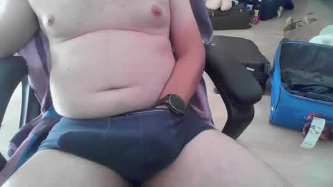 Snapshot of toncijukic chatting on 10-19-25, 01:01 toncijukic online show from 10-19-25, 01:01