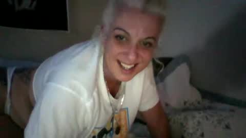 Honeys Snow Bunny online show from 01-09-26, 06:16