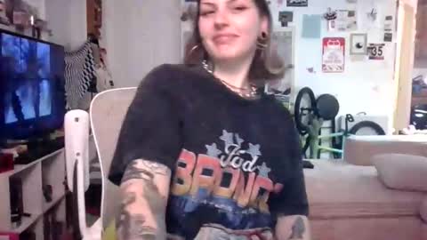 Snapshot of tonkawilde chatting on 02-19-26, 04:08 Tonka Wilde online show from 02-19-26, 04:08