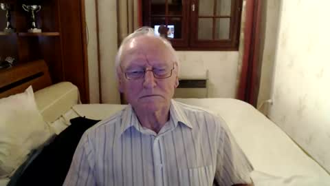 Snapshot of tonpatou chatting on 11-07-25, 05:57 Tonpatou online show from 11-07-25, 05:57