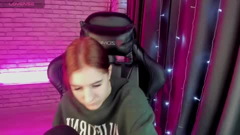 tonya_gray online show from 01-05-25, 01:24