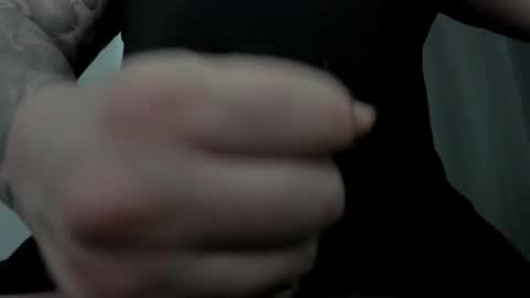 Snapshot of tonywilsonn chatting on 05-28-26, 05:05 tonywilsonn online show from 05-28-26, 05:05