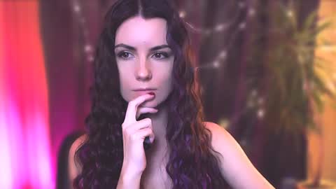 Elizabeth online show from 12-31-24, 05:18