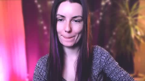 Elizabeth online show from 01-04-25, 08:27