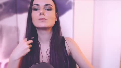 Elizabeth online show from 01-19-25, 09:13