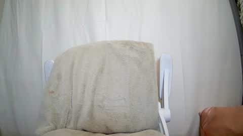 Snapshot of toohorny4college chatting on 10-02-25, 01:51 Isabel online show from 10-02-25, 01:51