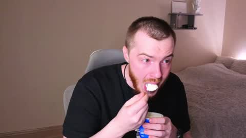 toohornyserj online show from 04-05-26, 08:17