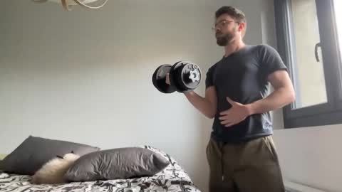 Tom online show from 04-05-26, 03:53