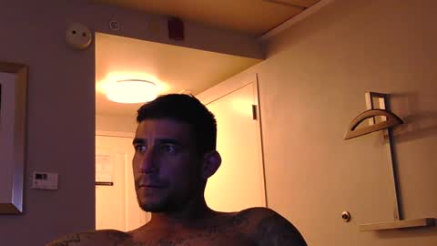 Snapshot of toomuchsmoke chatting on 12-03-24, 02:47 toomuchsmoke online show from 12-03-24, 02:47