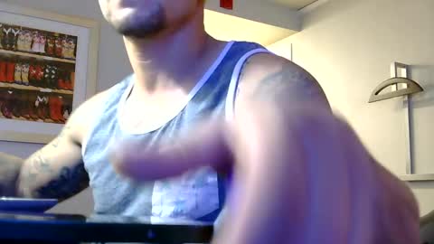 Snapshot of toomuchsmoke chatting on 12-03-24, 09:33 toomuchsmoke online show from 12-03-24, 09:33