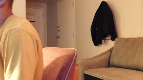 Snapshot of toomuchsmoke chatting on 12-06-24, 12:12 toomuchsmoke online show from 12-06-24, 12:12