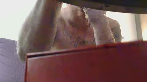 Snapshot of toomuchsmoke chatting on 12-12-24, 07:52 toomuchsmoke online show from 12-12-24, 07:52