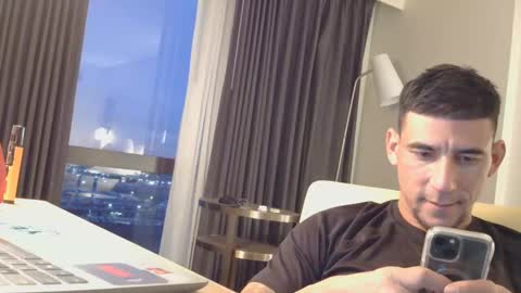 Snapshot of toomuchsmoke chatting on 12-12-24, 11:36 toomuchsmoke online show from 12-12-24, 11:36