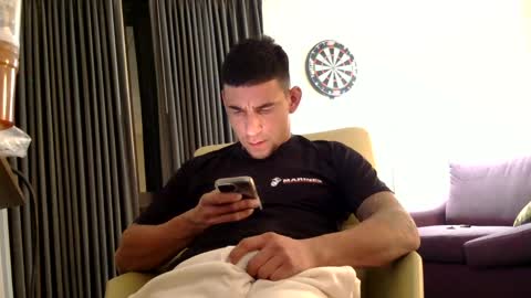 Snapshot of toomuchsmoke chatting on 12-13-24, 08:30 toomuchsmoke online show from 12-13-24, 08:30