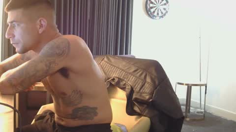 Snapshot of toomuchsmoke chatting on 12-16-24, 05:06 toomuchsmoke online show from 12-16-24, 05:06