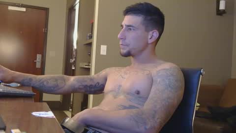 Snapshot of toomuchsmoke chatting on 01-05-25, 03:32 toomuchsmoke online show from 01-05-25, 03:32