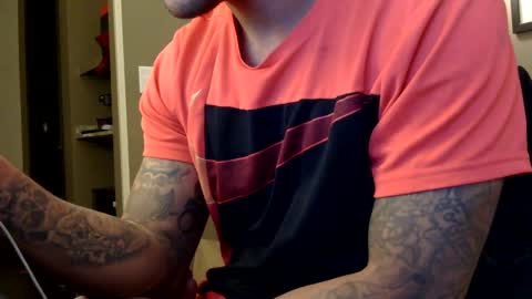 Snapshot of toomuchsmoke chatting on 01-11-25, 07:39 toomuchsmoke online show from 01-11-25, 07:39