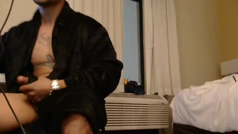 Snapshot of toomuchsmoke chatting on 01-18-25, 05:52 toomuchsmoke online show from 01-18-25, 05:52