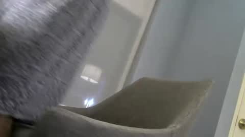 Snapshot of toomuchsmoke chatting on 09-18-25, 10:06 toomuchsmoke online show from 09-18-25, 10:06