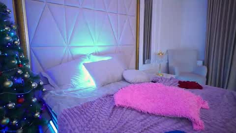 top_grace online show from 12-20-25, 07:32