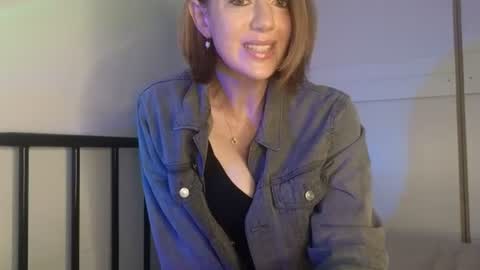 Snapshot of topsywilde chatting on 06-18-26, 07:52 Topsy online show from 06-18-26, 07:52