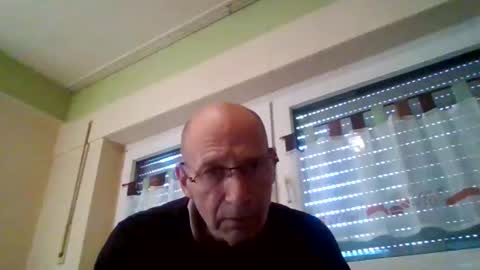 Snapshot of torasemi chatting on 05-15-26, 10:00 Torasemi online show from 05-15-26, 10:00