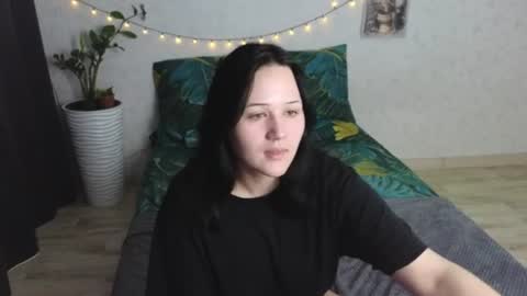 Snapshot of tori_sweet_tori chatting on 06-14-26, 02:24 Tori online show from 06-14-26, 02:24