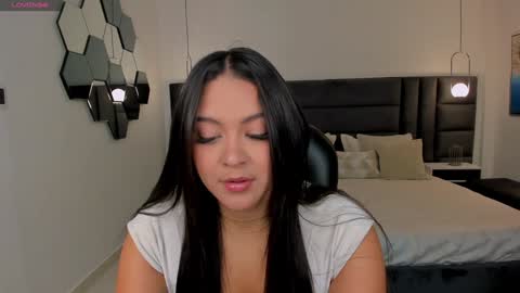 Snapshot of toricross1 chatting on 01-15-25, 12:36 Tori Cross online show from 01-15-25, 12:36