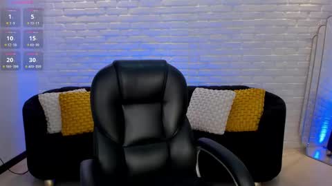 Snapshot of toricross1 chatting on 03-05-25, 03:29 Tori Cross online show from 03-05-25, 03:29