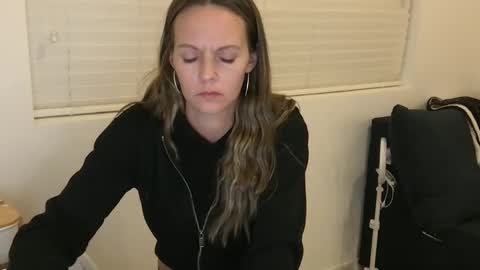 Tori Ryann online show from 01-07-25, 07:10