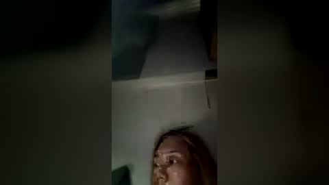 Snapshot of torn_alexis chatting on 06-12-26, 12:53 torn_alexis online show from 06-12-26, 12:53