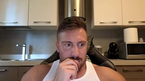 Snapshot of toro_arrapato chatting on 05-27-26, 02:14 toro_arrapato online show from 05-27-26, 02:14