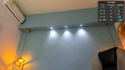 Snapshot of tory_bbc chatting on 10-14-25, 04:35 Torybigdick online show from 10-14-25, 04:35