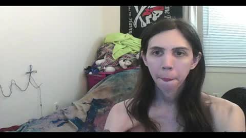 Luna online show from 06-15-26, 01:08
