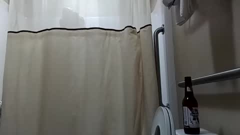 totallyawesome_65 online show from 11-06-25, 03:35