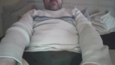 Snapshot of totalpackage2089 chatting on 03-18-26, 09:29 Big Daddy Balls online show from 03-18-26, 09:29