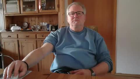 Snapshot of toto758 chatting on 02-03-25, 03:17 toto758 online show from 02-03-25, 03:17