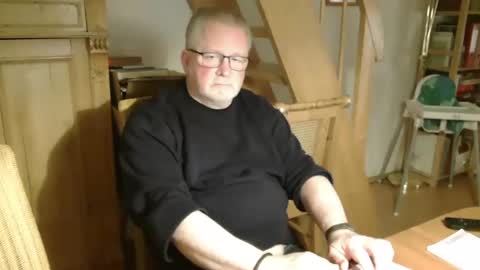 Snapshot of toto758 chatting on 02-28-25, 08:18 toto758 online show from 02-28-25, 08:18