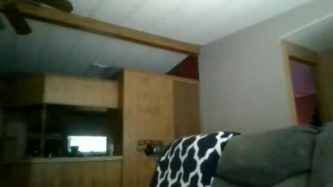 Snapshot of touchit9923 chatting on 10-20-25, 12:27 jim online show from 10-20-25, 12:27