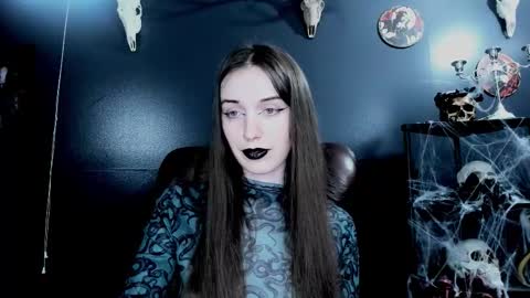 Snapshot of toxicdomme chatting on 12-18-25, 08:37 toxicdomme online show from 12-18-25, 08:37