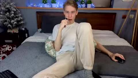 Max online show from 01-08-26, 01:57