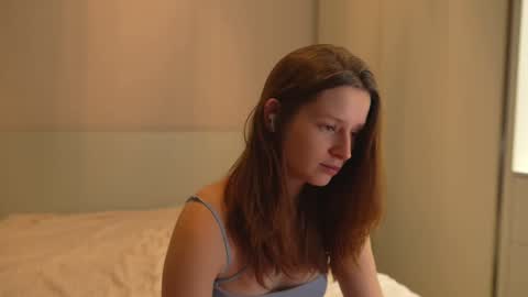 Bella online show from 09-11-25, 05:24