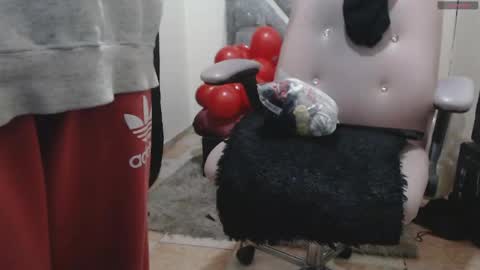 Snapshot of toxxxic_cams chatting on 05-18-26, 07:03 toxca69 online show from 05-18-26, 07:03