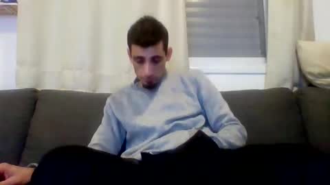 Snapshot of toy_master101 chatting on 04-21-26, 01:29 toy master101 online show from 04-21-26, 01:29