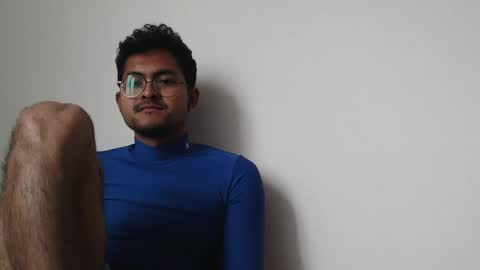 Snapshot of toy_sweet chatting on 01-06-25, 09:43 Xander online show from 01-06-25, 09:43