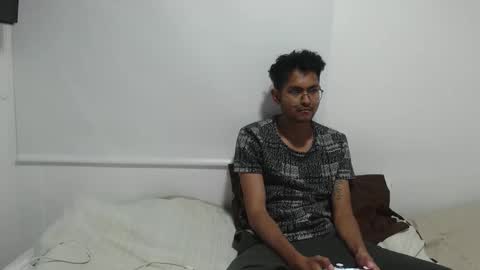 Snapshot of toy_sweet chatting on 01-14-26, 01:22 Xander online show from 01-14-26, 01:22